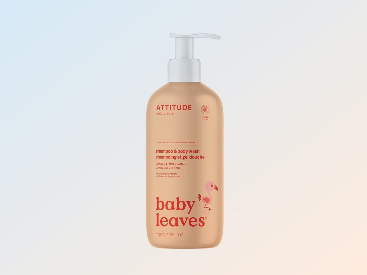 Botella de champú y gel de baño Baby Leaves de ATTITUDE para limpiar la costra láctea con suavidad